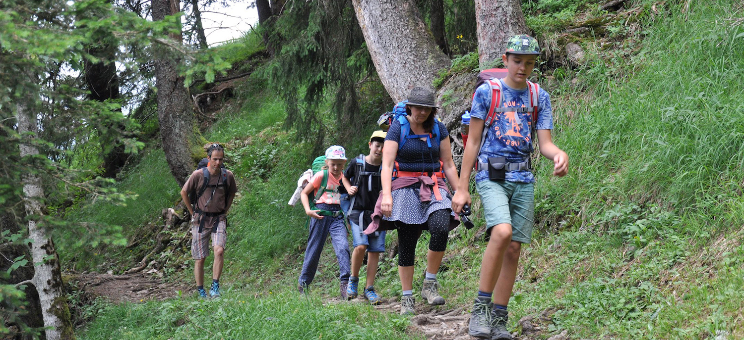 VELODACH - VÉLOGÎTES – OSPITABICI